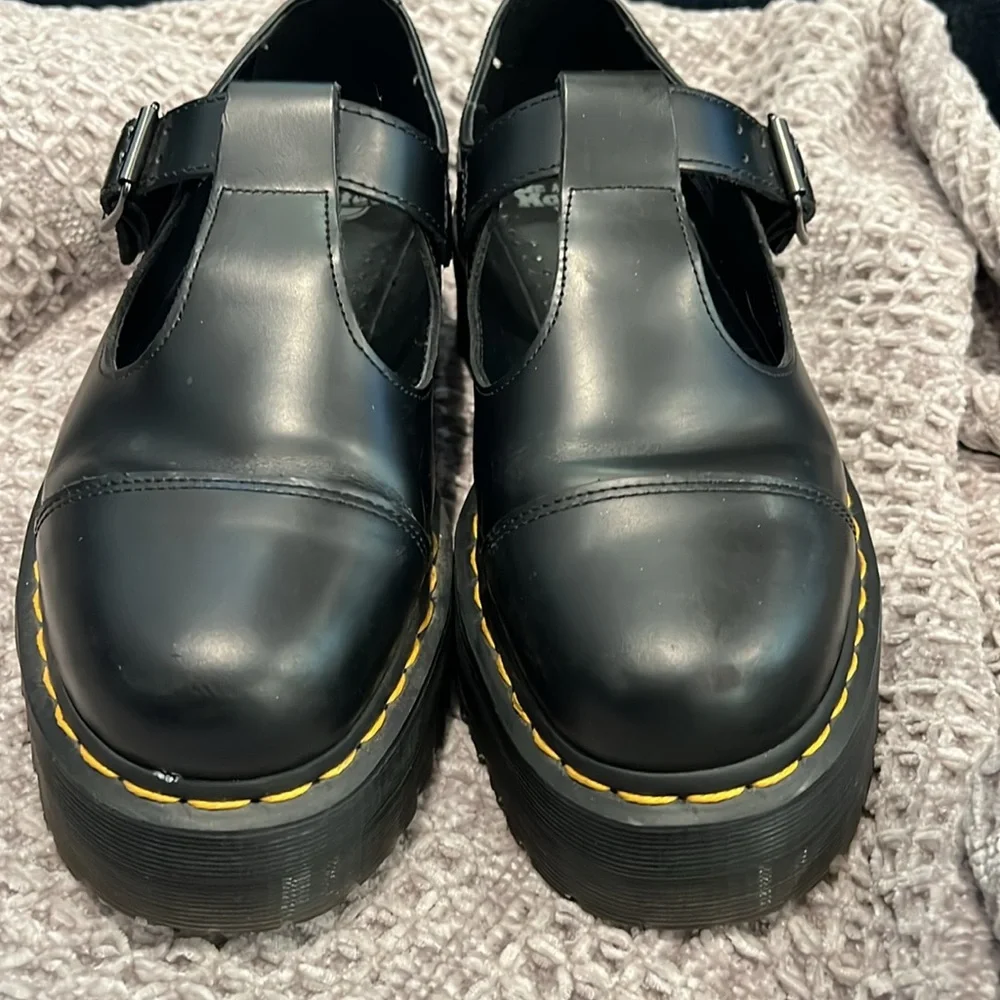 DR. MARTENS BETHAN POLISHED SMOOTH LEATHER PLATFORM SHOES‎ (Size US Women’s 10)